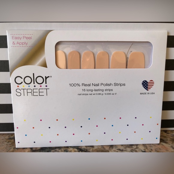 Color Street 𝐇𝐀𝐕𝐀𝐍𝐀 𝐇𝐎𝐍𝐄𝐘 (retired) - Picture 2 of 3